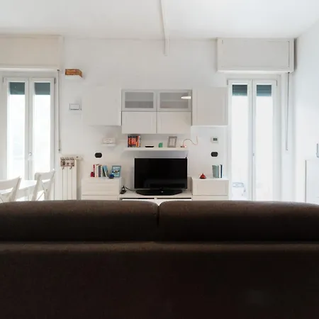 Full Comfort Belluno شقة ميلان